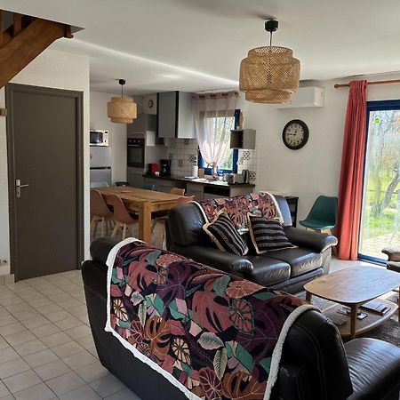 Gite Milin A Sizun Hebergement Confortable Pour 7 Pers エクステリア 写真